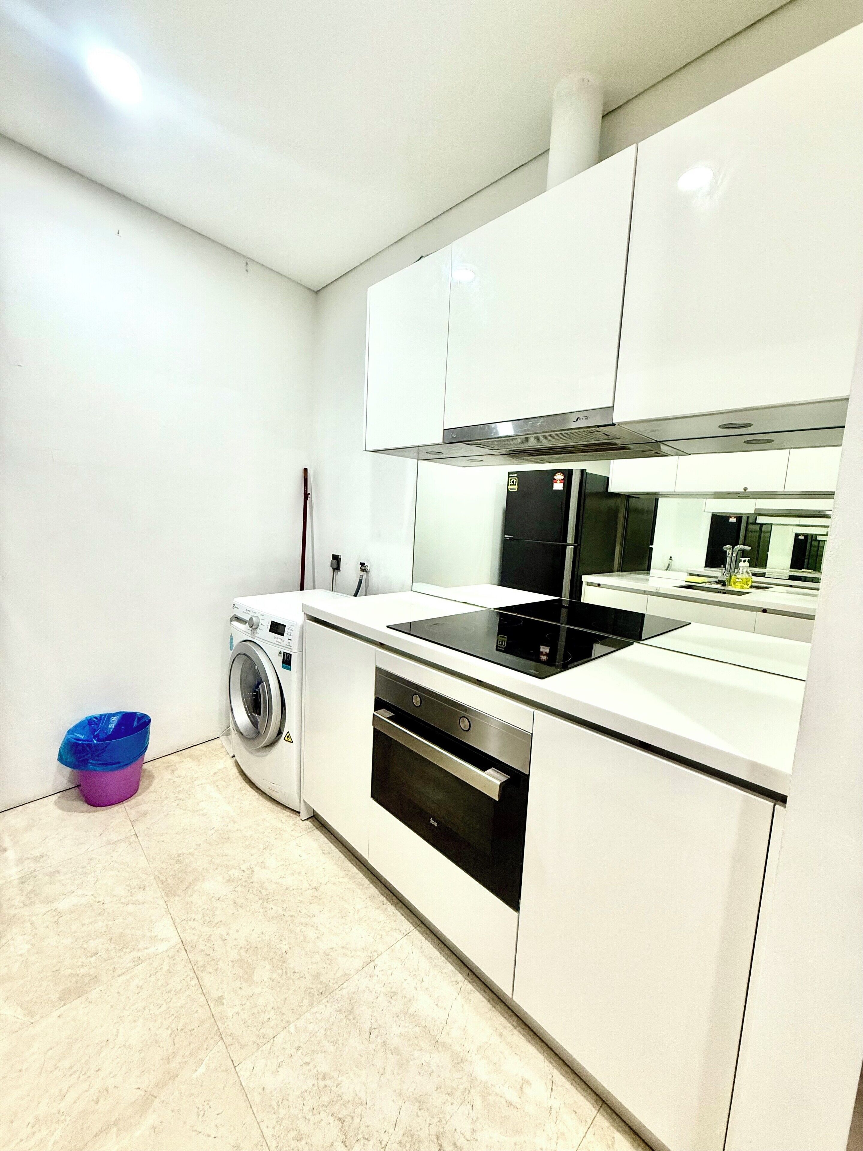 Family Apartment, 2 Bedrooms, City View | Private kitchen | Fridge, microwave