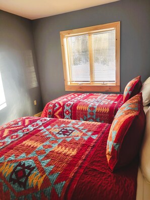 3 bedrooms, iron/ironing board, WiFi