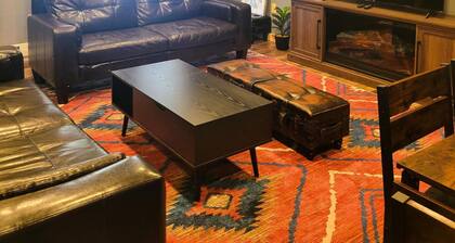 H5 - Three-Bedroom Apartment