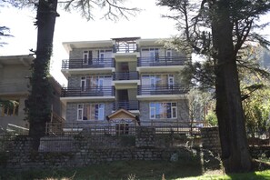 Exterior - Hils & Paw (Manali)