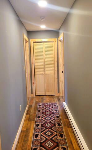 Interior - H6 - Two-Bedroom Apartment (Lake Placid)