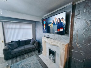 Unclassified image, 5 of 23, button