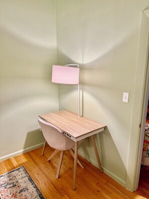 Interior - Adorable 1-bedroom apartment in welcoming Cambridge (Cambridge)