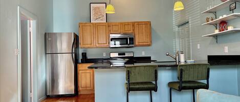 Micro-ondes, four, plaque de cuisson, lave-vaisselle