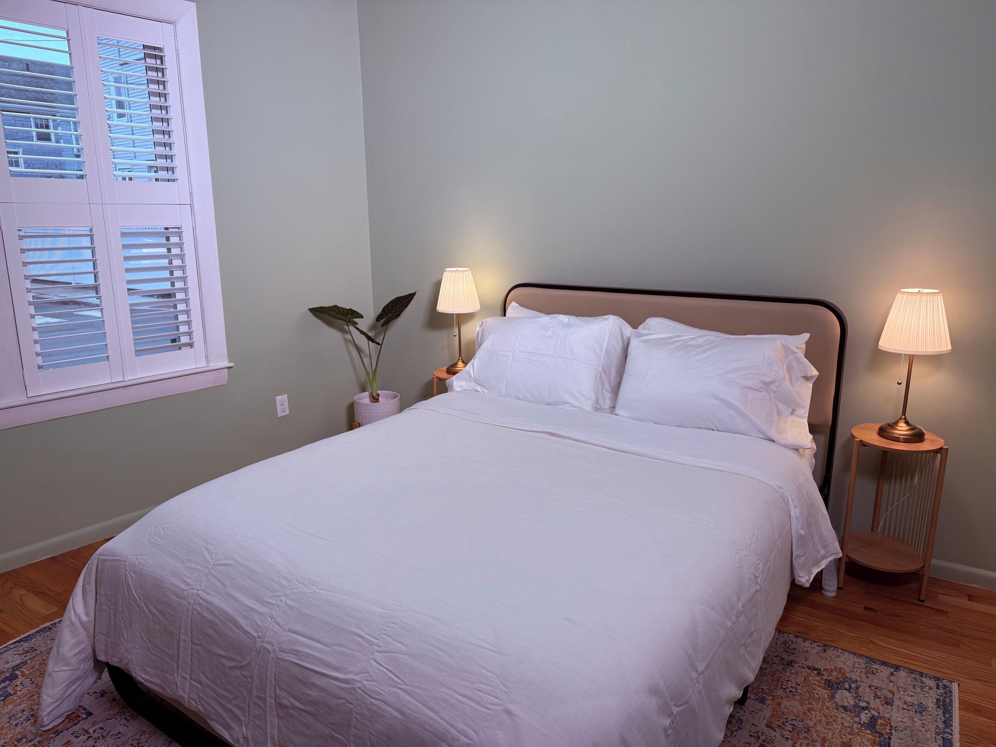 1 habitación, tabla de planchar con plancha, wifi y ropa de cama 