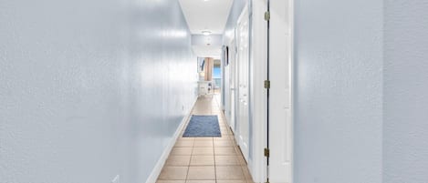 Apartamento, varias camas (Majestic Beach Towers 1-1906) | Interior