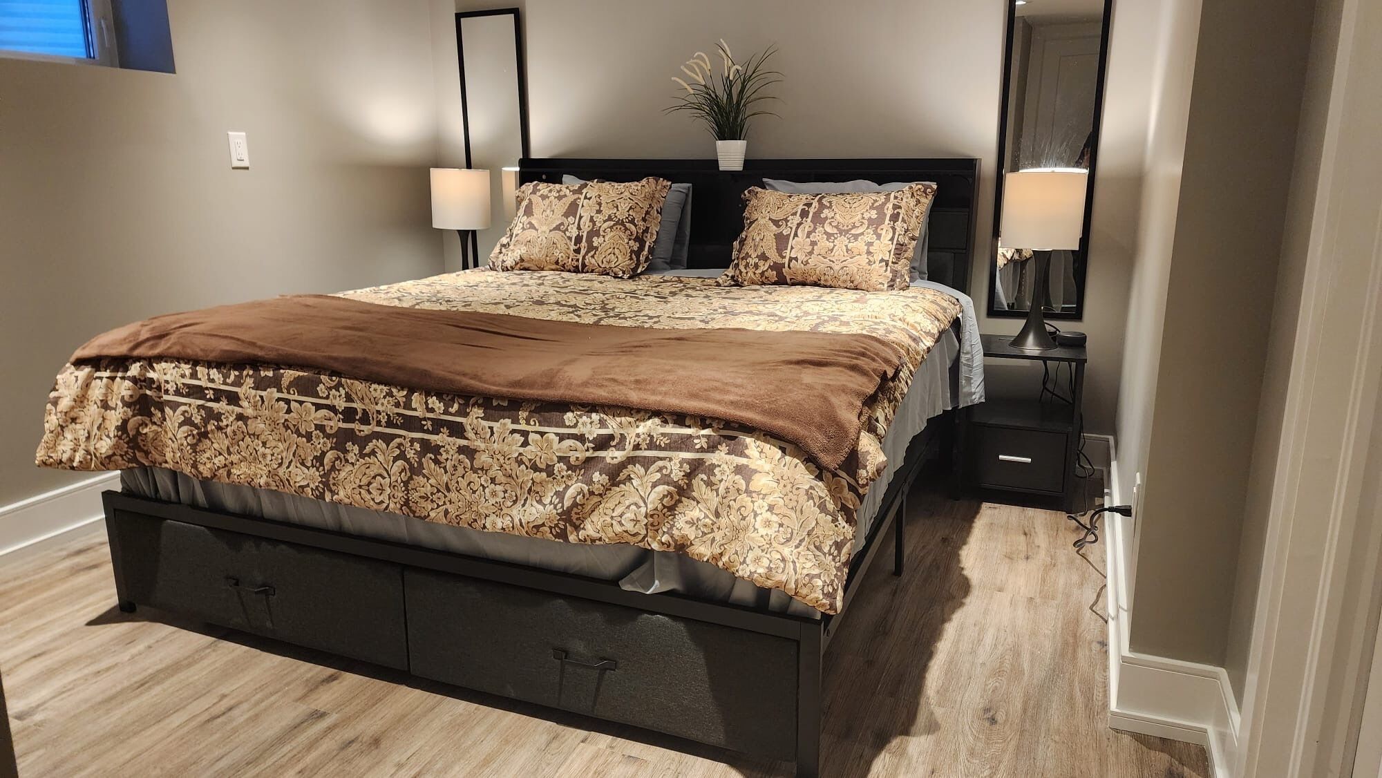 1 chambre, fer et planche à repasser, Wi-Fi, draps fournis