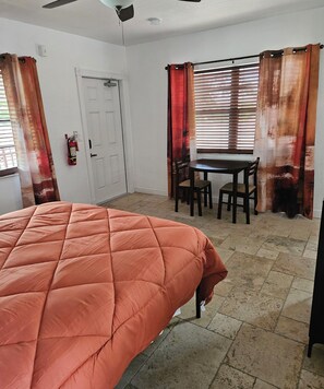 Wi-Fi gratuit, draps fournis