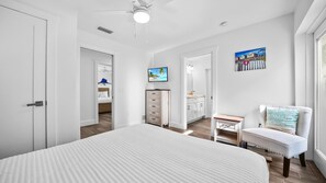 Iron/ironing board, travel crib, WiFi, bed sheets - Views! Beachfront! New!-Gulf Front!~Heated Pool! (Bradenton Beach)