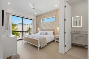 Tabla de planchar con plancha, wifi y ropa de cama 