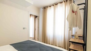 Room - 5 min Walk to Taksim Square & Galata Sleeps 4 (Istanbul)