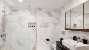 Bathroom - 5 min Walk to Taksim Square & Galata Sleeps 4 (Istanbul)