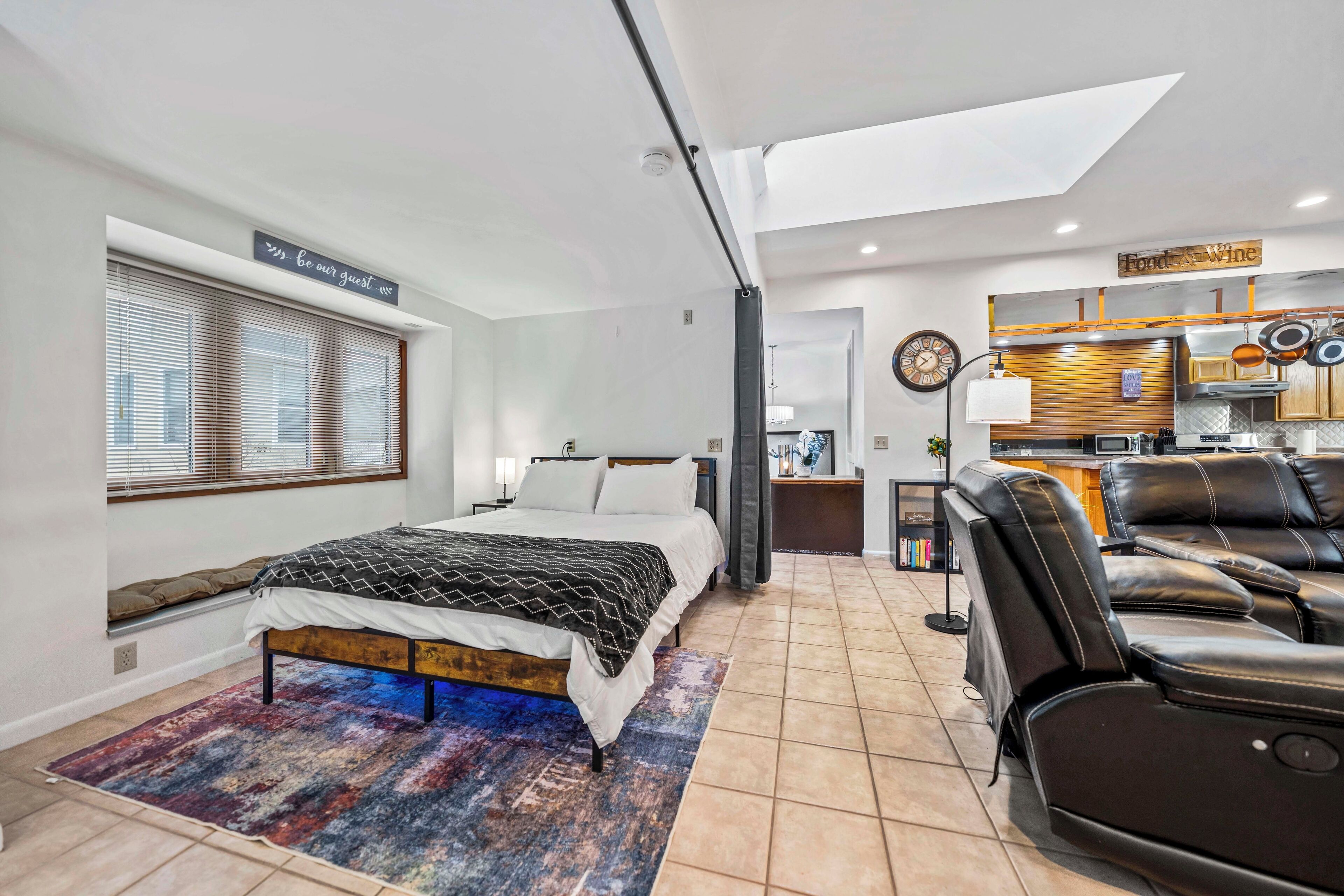 2 多间卧室、熨斗/熨衣板、WiFi、床单