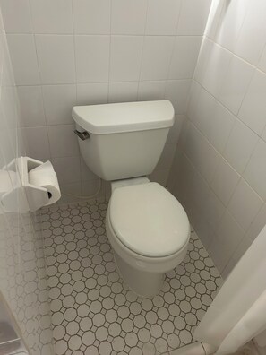 Hårføner, håndklær, såpe og sjampo