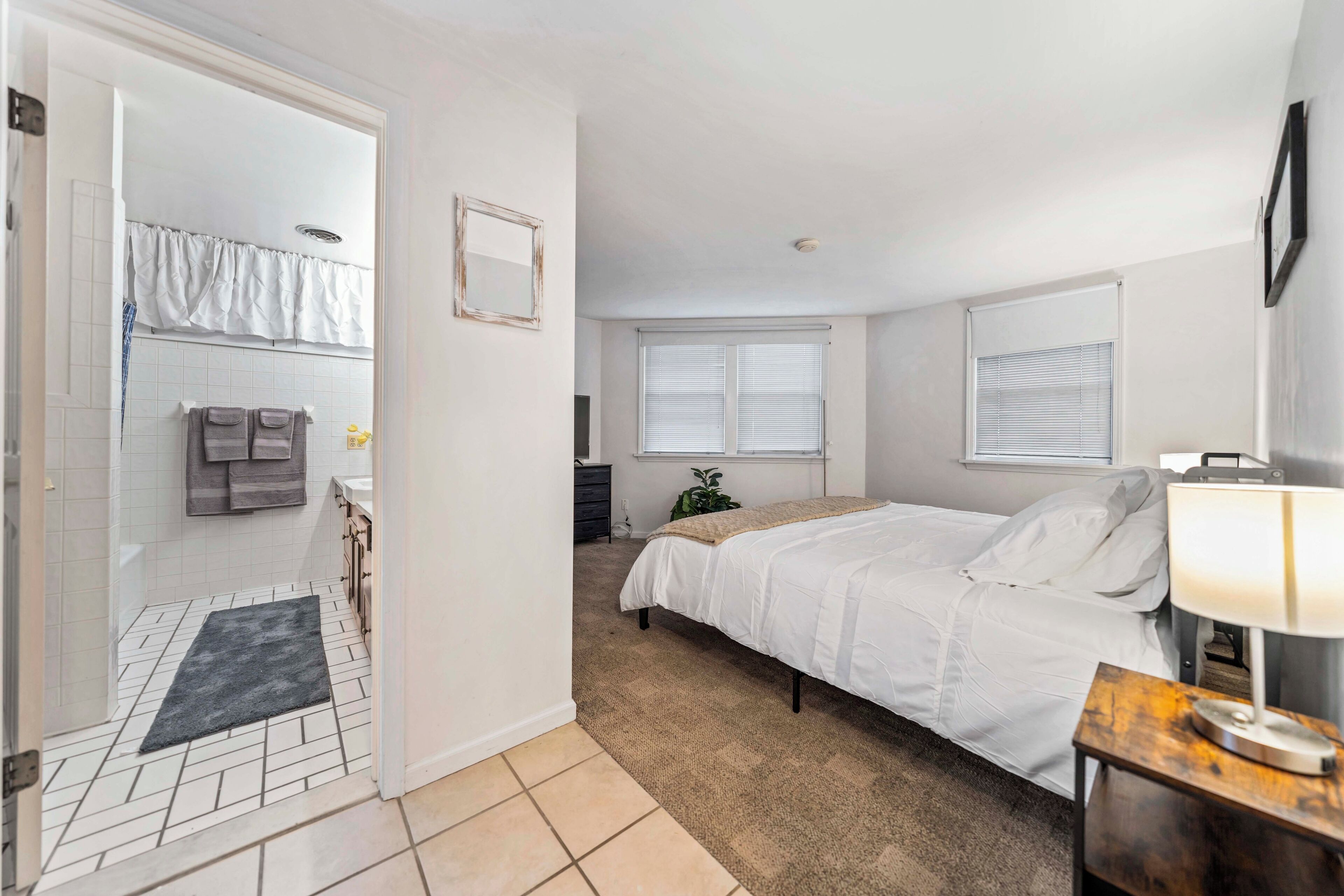 2 soverom, strykejern/-brett, wi-fi og sengetøy