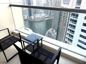Property grounds - 2BR | Marina Walk & Bluewaters Fireworks Views (Dubai)