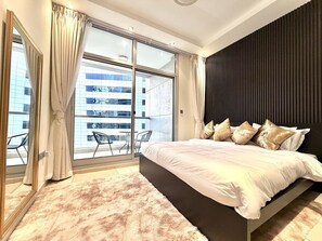 Iron/ironing board, WiFi, bed sheets - 2BR | Marina Walk & Bluewaters Fireworks Views (Dubai)