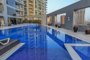 Pool - 2BR | Marina Walk & Bluewaters Fireworks Views (Dubai)