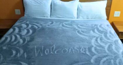 Room 136 - King Bed Hotel Studio