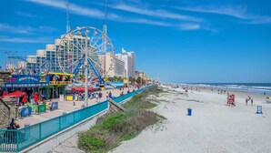 Beach nearby - Daytona Beach XII (Daytona Beach)