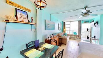 Studio, Balcony, Ocean View (Daytona Beach Club 708) | Interior
