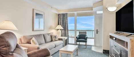 Studio Suite, 1 King Bed with Sofa bed, Hot Tub, Ocean View (Daytona Beach Resort 532-White Turtle) | Living area
