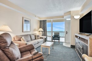 Estudi en suite, 1 llit de matrimoni gran i sofà llit (Daytona Beach Resort 532-White Turtle) | Sala d'estar