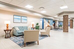 Suite estudio, varias camas, hidromasaje, vista al océano (Daytona Beach Resort 434) | Lobby