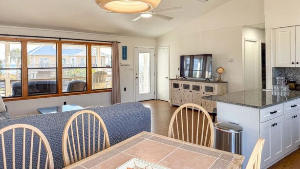 Interior - New- Beach Break East Gorrie- Pet Friendly (Saint George Island)