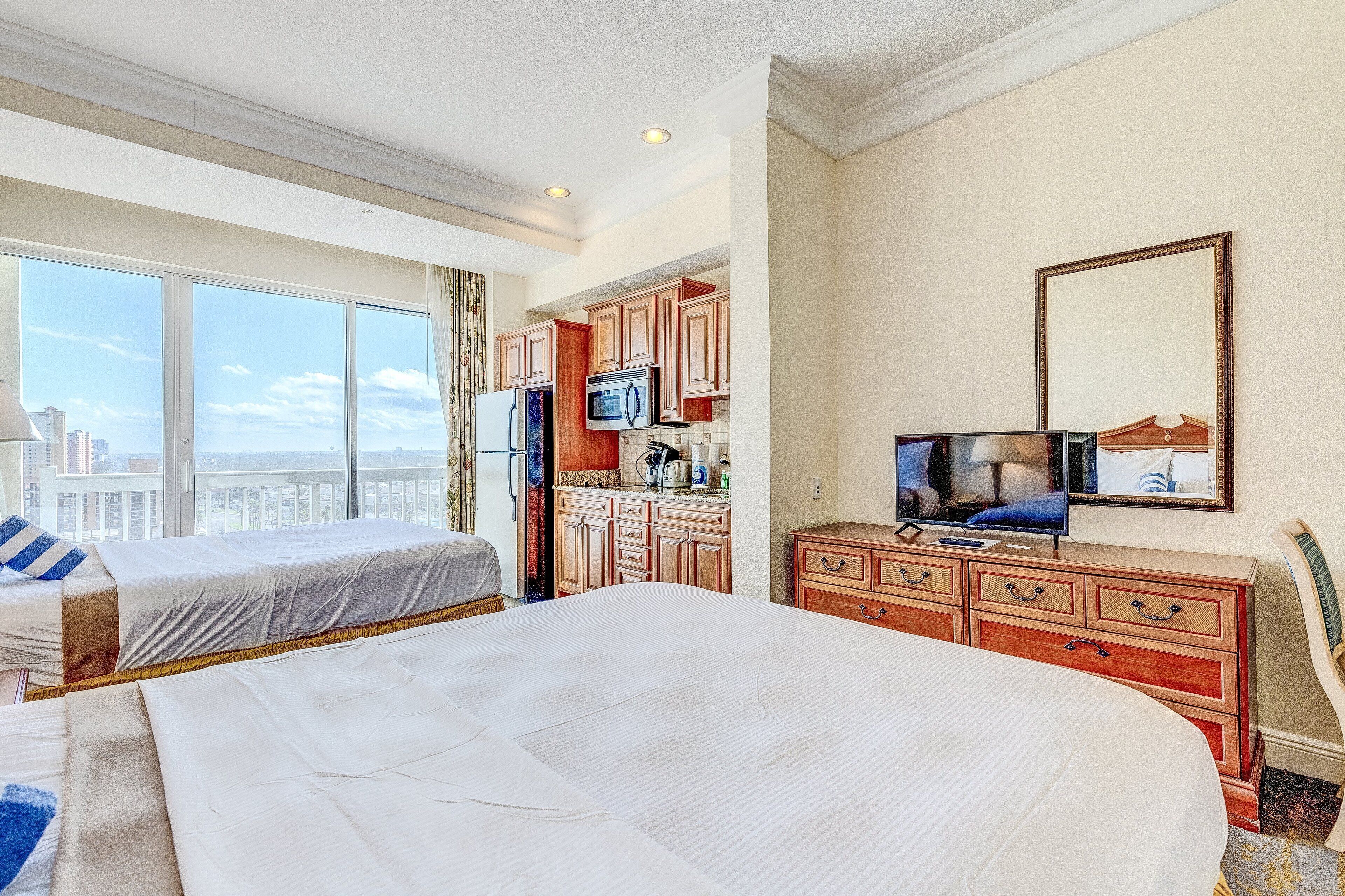 1 bedroom, individually decorated, individually furnished, bed sheets