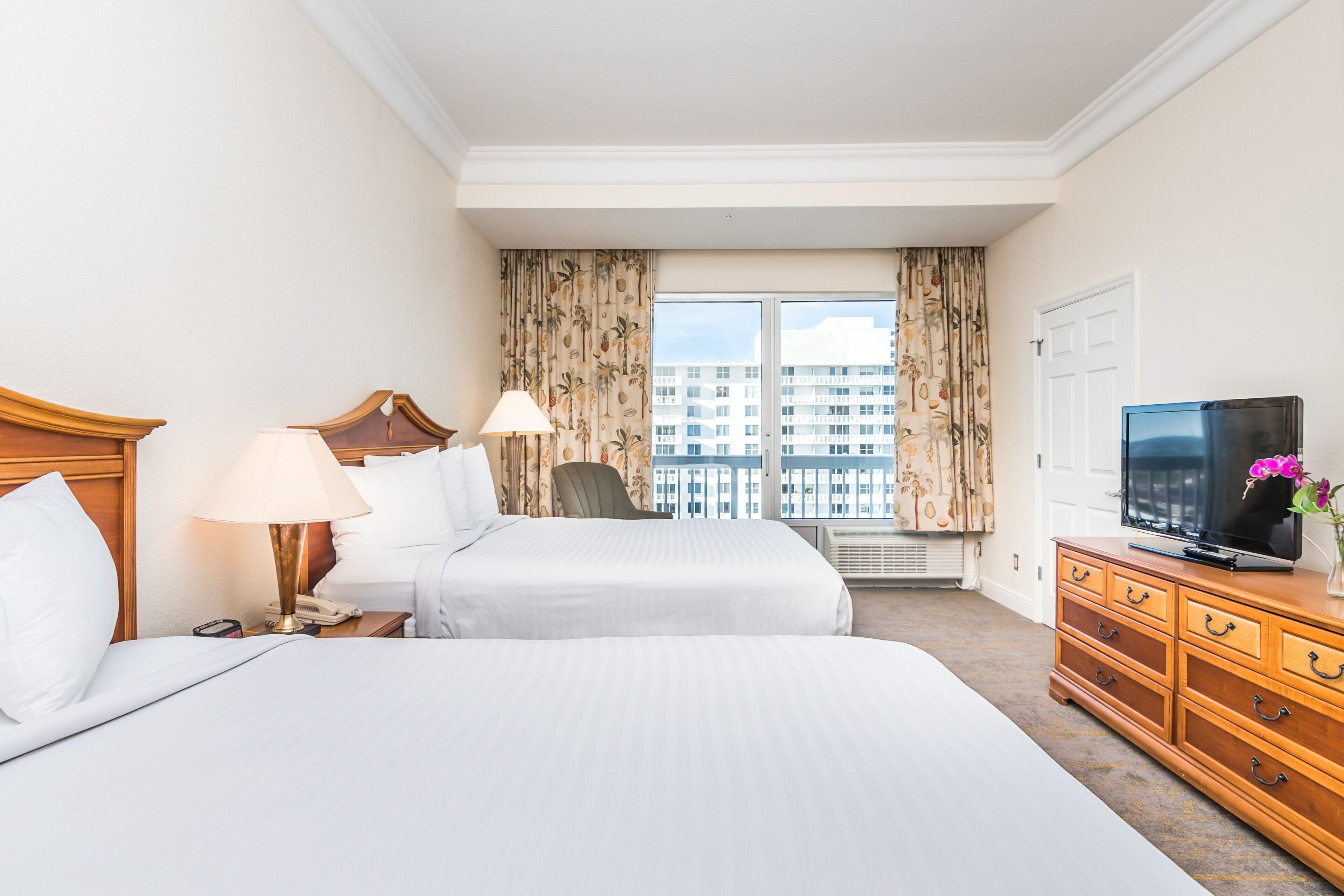 1 bedroom, individually decorated, individually furnished, bed sheets