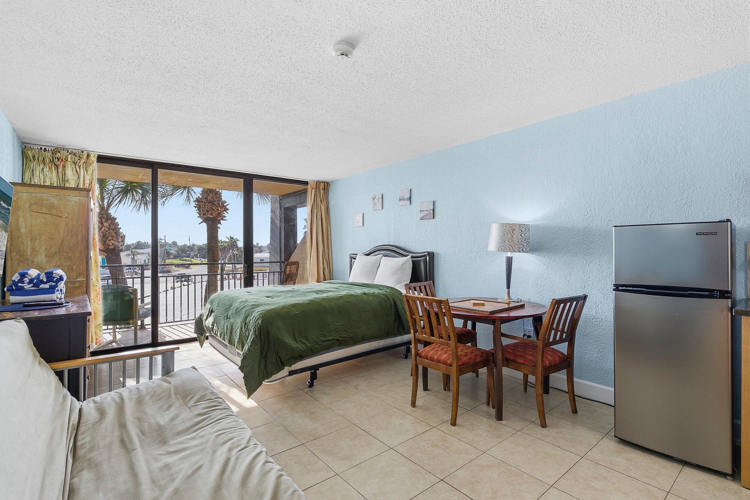 Condo, 1 Queen Bed with Sofa bed, Balcony (Hawaiian Inn 243)
