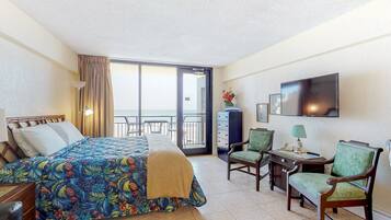 Studio, 1 King Bed, Balcony, Ocean View (Daytona Hawaiian Inn 422) | 1 bedroom, individually decorated, individually furnished, bed sheets