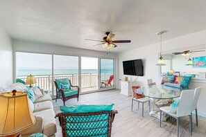 Apartment, Mehrere Betten, Whirlpool, Meerblick (Daytona Inn Ocean Paradise 225) | Wohnbereich