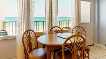 1 bedroom, individually decorated, individually furnished, bed sheets