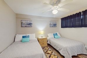 Condo, 2 Double Beds, Balcony, Ocean View (Daytona Inn 423) | 1 bedroom, individually decorated, individually furnished, bed sheets