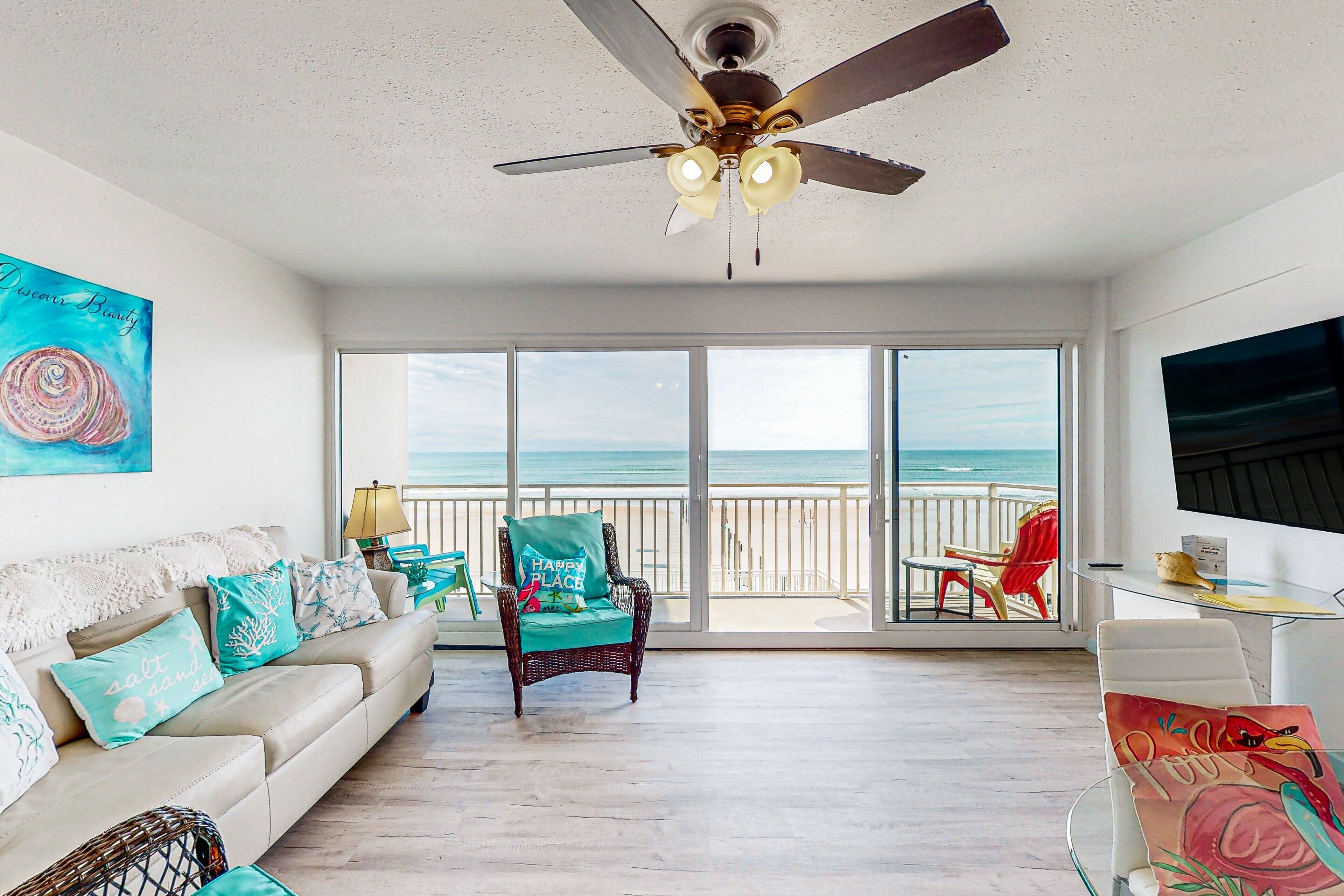 Condo, Multiple Beds, Hot Tub, Ocean View (Daytona Inn Ocean Paradise 225) | Living area