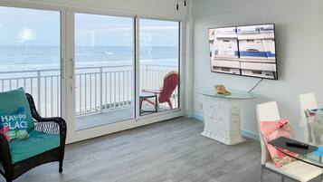 Condo, Multiple Beds, Hot Tub, Ocean View (Daytona Inn Ocean Paradise 225) | Living area