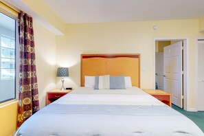 Condo, Multiple Beds, Balcony, Ocean View (Daytona Ocean Walk 2023A and 2023B) | 3 bedrooms, individually decorated, individually furnished, bed sheets - Daytona Beach (Daytona Beach)