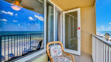 Studio Suite, 1 Queen Bed with Sofa bed, Balcony, Ocean View (Daytona Pirates Cove 427-Atlantic) | View from room