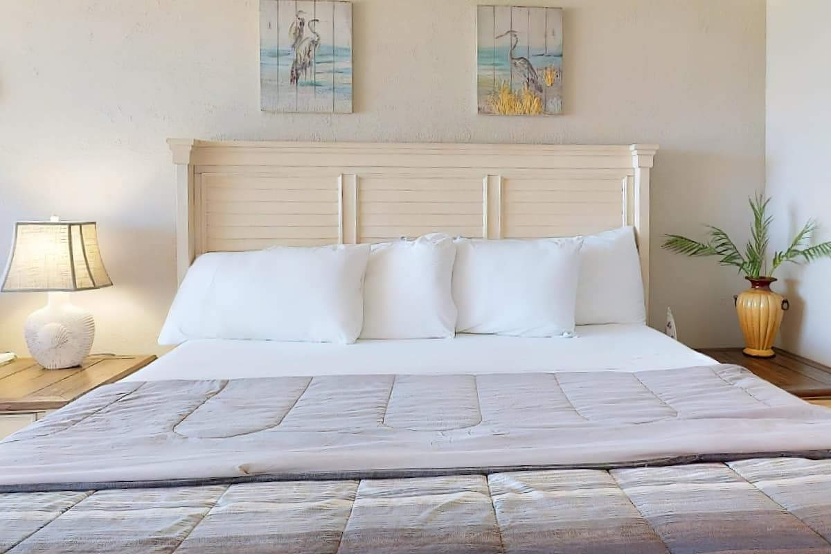 1 bedroom, individually decorated, individually furnished, bed sheets