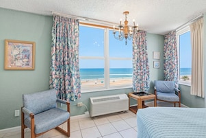 Condo, Multiple Beds, Pool Access, Ocean View (Daytona Harbour Beach Resort 401) | Interior