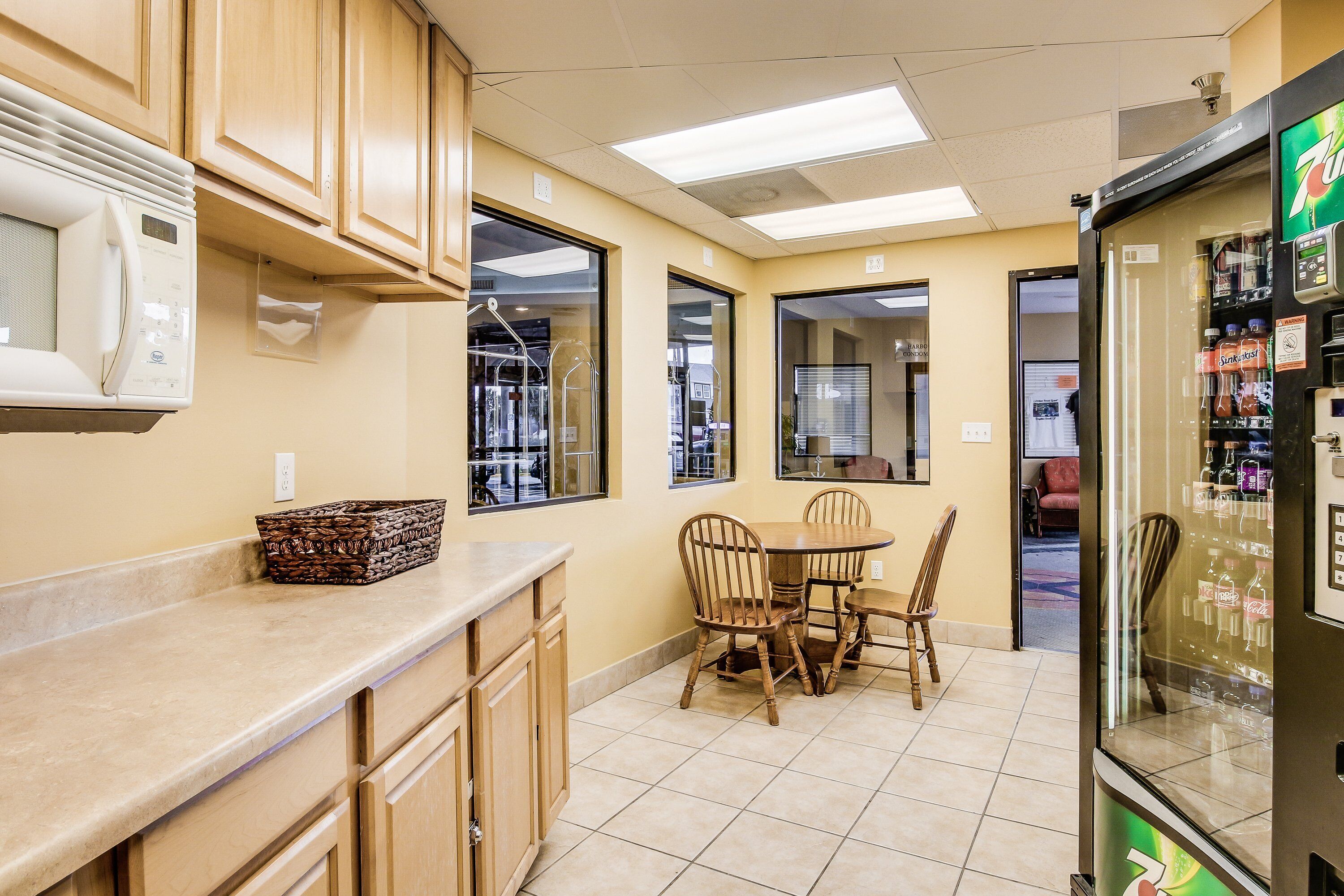 1 bedroom, individually decorated, individually furnished, bed sheets