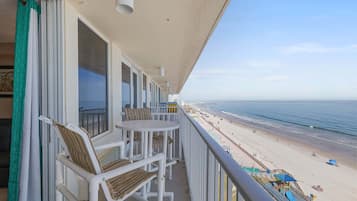 Studio Suite, 1 Queen Bed with Sofa bed, Hot Tub, Ocean View (Daytona Harbour Beach Resort Unit 808) | Property grounds