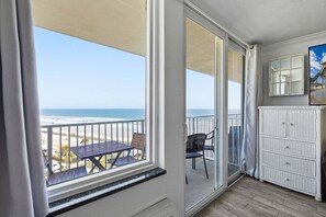 Studio Suite, 1 King Bed, Pool Access, Ocean View (Daytona Harbour Beach Resort 618) | Interior - Daytona Beach XI (Daytona Beach)