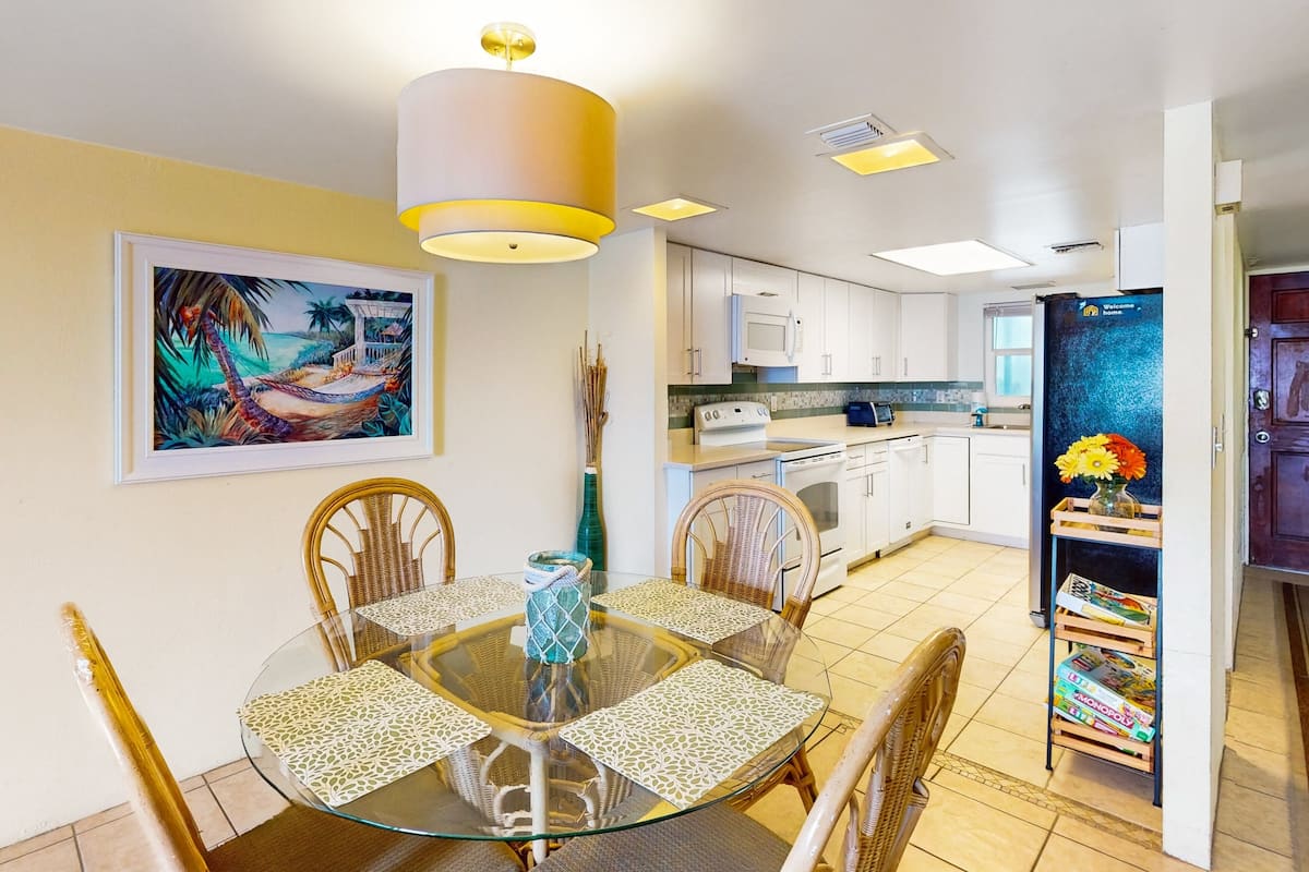 Condo, Multiple Beds, Balcony, Ocean View (Daytona Sandpoint Bright Delight 406) | 2 bedrooms, individually decorated, individually furnished, bed sheets