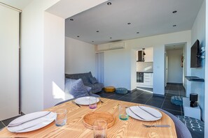 TV - Studio Mer et Mimosa - 2 km de la plage (Bormes-les-Mimosas)