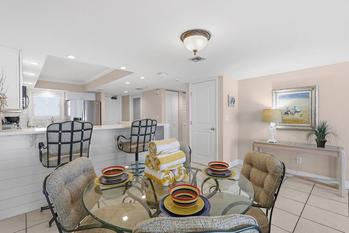 Condo, Multiple Beds, Ocean View (Daytona Shores Club - 1002) | 2 bedrooms, individually decorated, individually furnished, bed sheets
