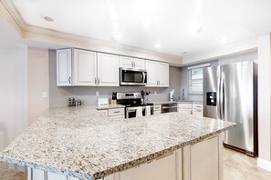 Casa, varias camas, balcón, vista al océano (Daytona White Surf 504-OceanZenn) | Cocina privada