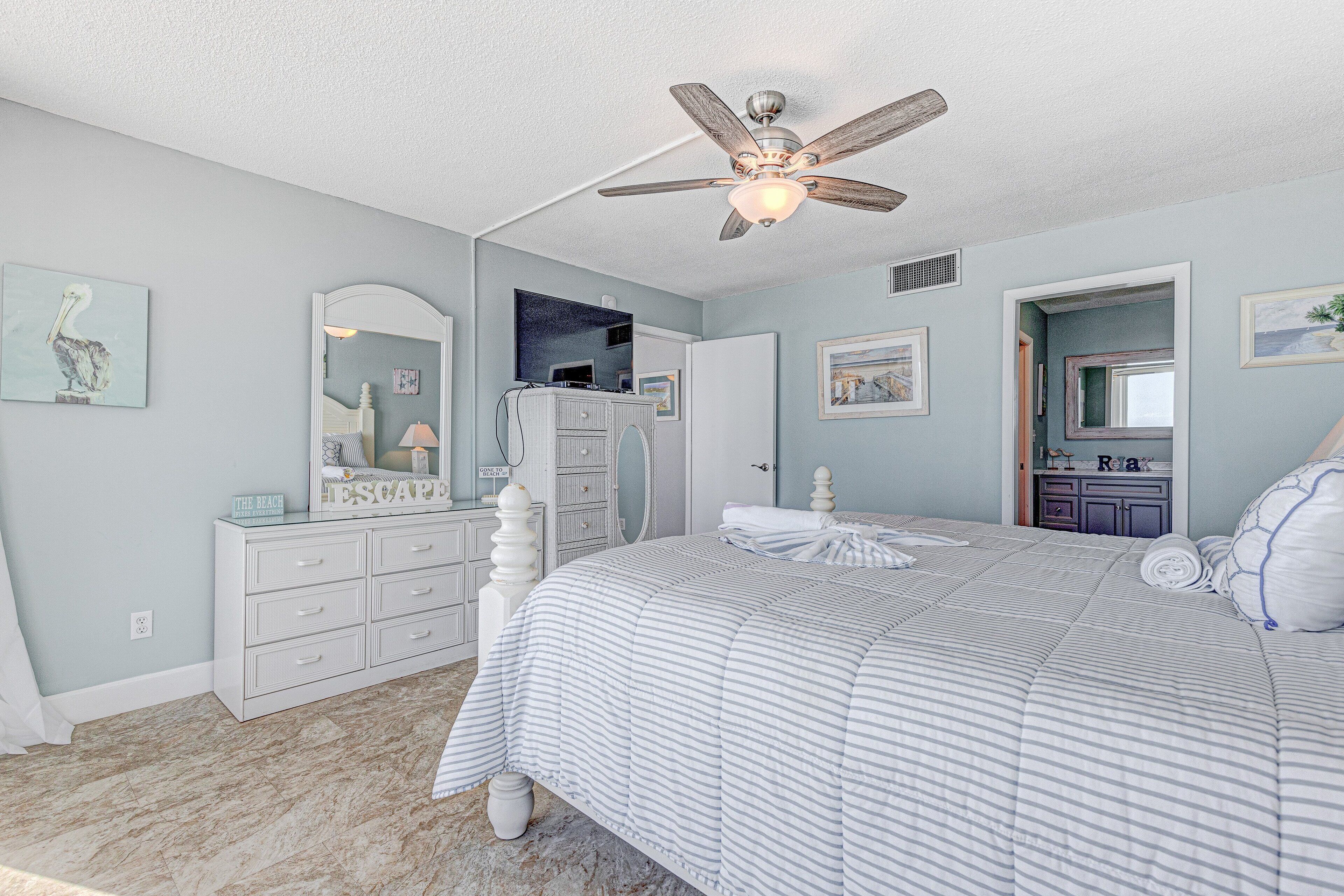 Casa, várias camas, sacada, vista para o oceano (Daytona White Surf 504-OceanZenn) | 2 quartos, individualmente decorados, individualmente mobiliados